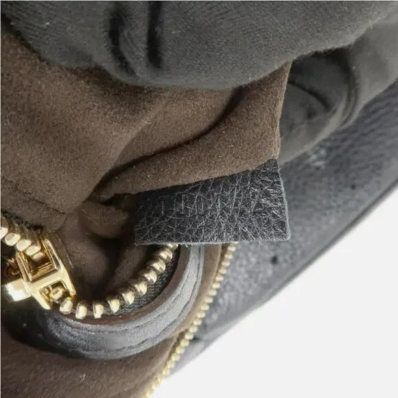 💎✨STUNNING✨💎AUTHENTIC Louis Vuitton Monogram Mahina Selene PM Shoulder Bag - Picture 15 of 15